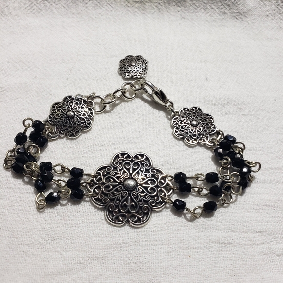 Beautiful Vintage Brighton Queen Anne Silvertone Scroll Floral Bracelet - Picture 8 of 8